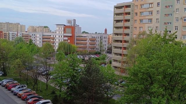 14 Апреля !!! Голуби свили гнездо на балконе. смотреть онлайн