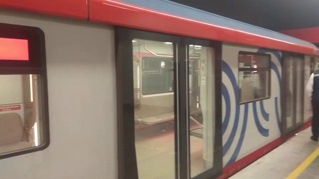 "Это скоро станет историей" 81-775/776/777 "Москва 2020" прибывает на станцию Мнёвники смотреть онлайн
