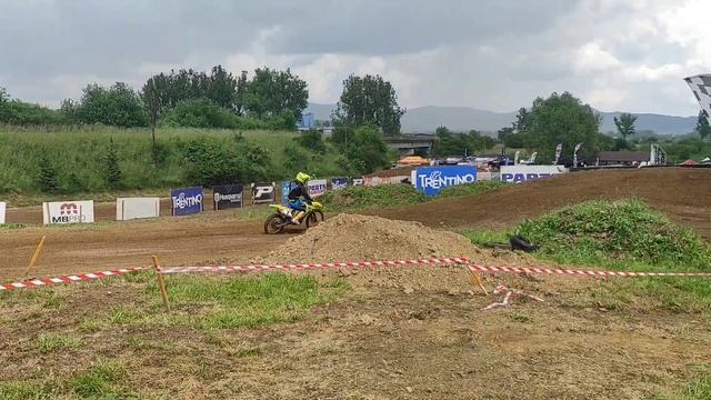 Motocross Hniezdne 18.6.2023 prvá časť. смотреть онлайн