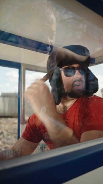 +7 (499) 110-37-24 В отпуск в ГОРЯЧЕЙ КУПЕЛИ ФУРАКО на рельсах. А как вы уезжаете отпуск? #отпуск смотреть онлайн