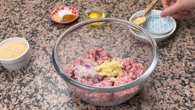 طاولة أول يوم رمضان 🌙حريرة ،سلطة الطبقات الراقية ، طبق رئيسي يحمر الوجه مع شاربات صحية بزاااف منعشة смотреть онлайн
