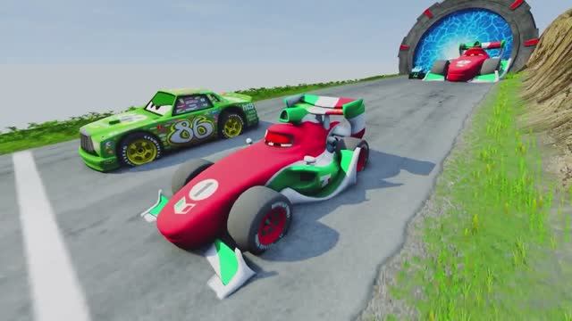 Большой и маленький Монстр-трак Маккуина против Большой и маленькой Мамы Монстр-трак против поезда смотреть онлайн