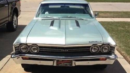 Autoworld 1:64 1967 Chevy Chevelle SS 396 смотреть онлайн