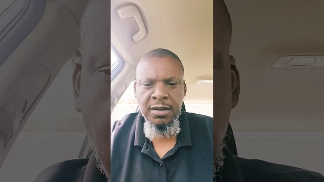 Nahum 1:4 KJV 1611 смотреть онлайн