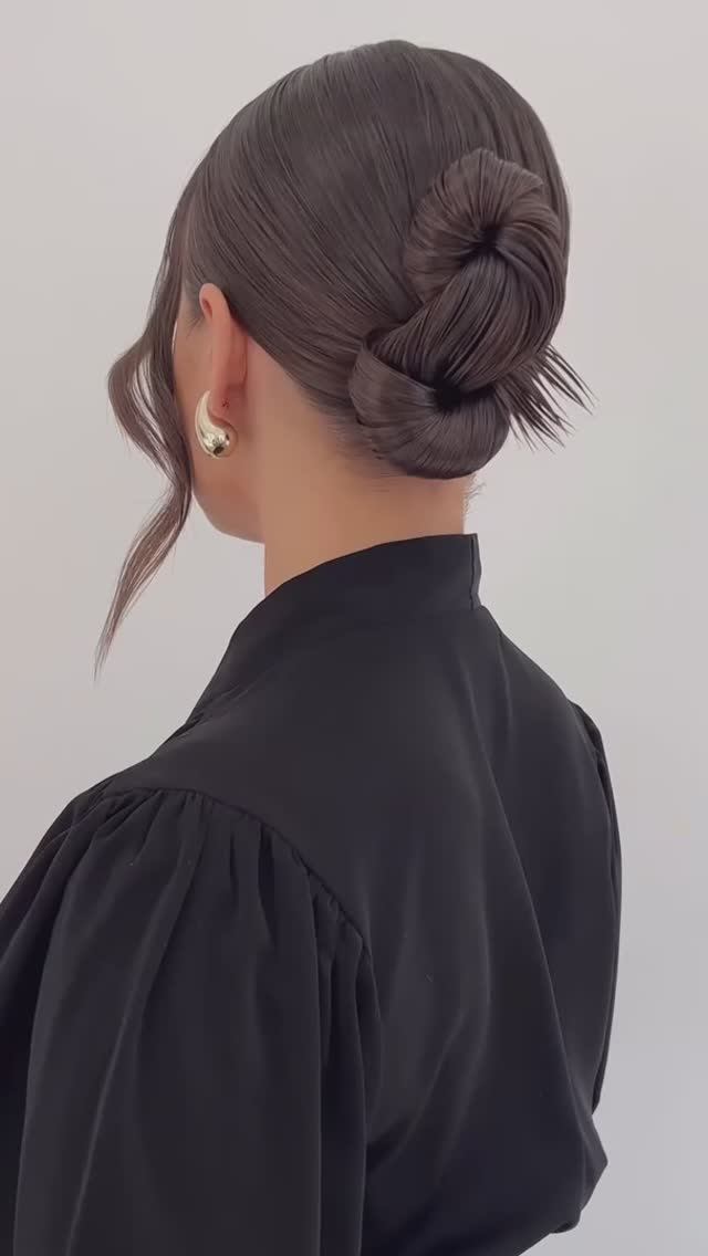 Стиль и роскошь в гладком пучке #прическа #укладка #волосы #локоны