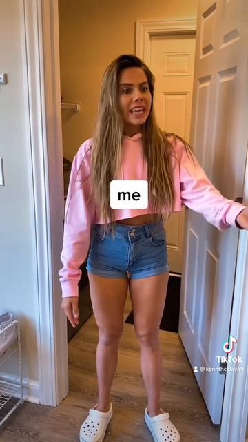 When Cats Cardboard Boxes More Than Actual Toys: смотреть онлайн