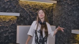 KRISMI - Granite Wall