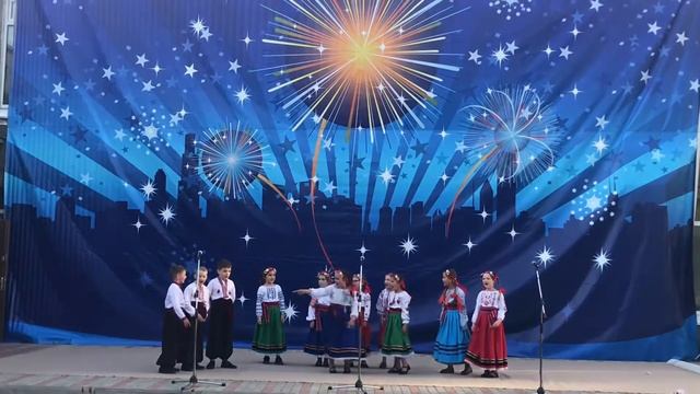 «Да село наше село», « Передирки», «Журавель»,« Гречаники» — початкова група Маків цвіт