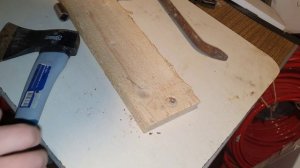 как вынуть забитый гвоздь