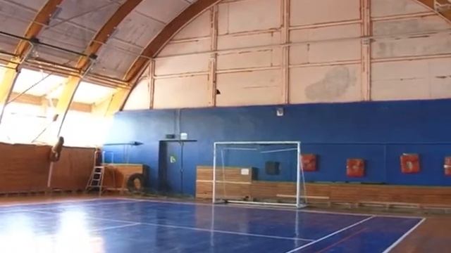 ПРОСЯТ СДЕЛАТЬ КРЫШУ смотреть онлайн