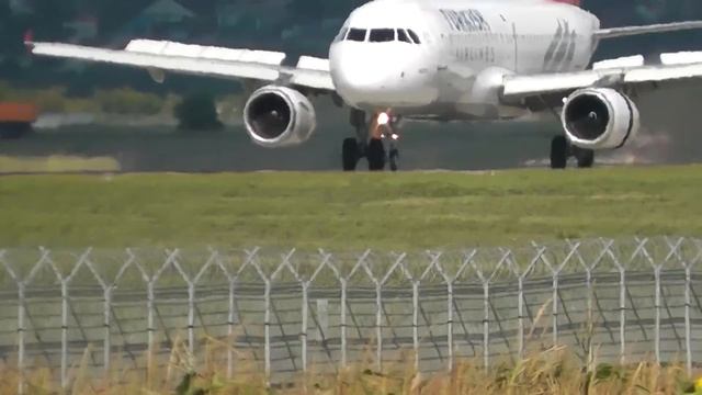 Turkish Airlines Airbus A320 landing @ KIV (Chisinau, Moldova)