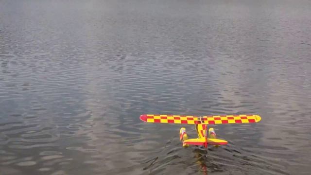 FunCub Maiden fligt on floats смотреть онлайн