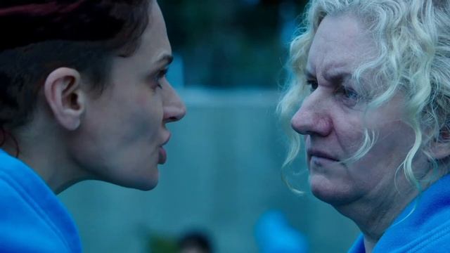 Hot Badass Bea Smith смотреть онлайн