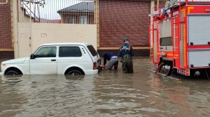 Восстановительные работы после мощного наводнения начались в Махачкале