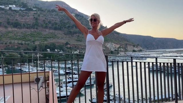 Diva Angel 💋 Live Life sometimes It’s so funny watch my self from side😄👌#funny @DivaAngelLife смотреть онлайн