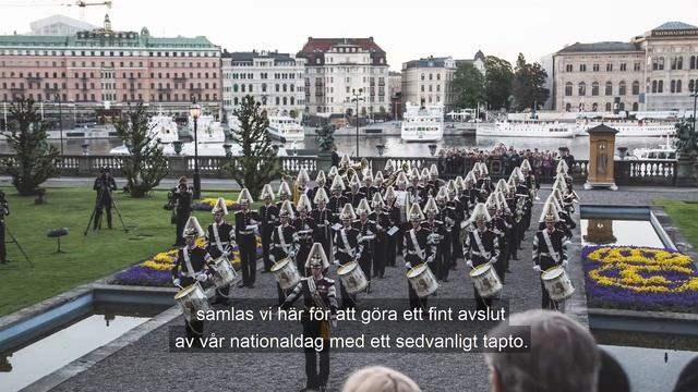 Kronprinsessan guidar genom Kungliga slottet. Logården. (Textad på svenska) смотреть онлайн
