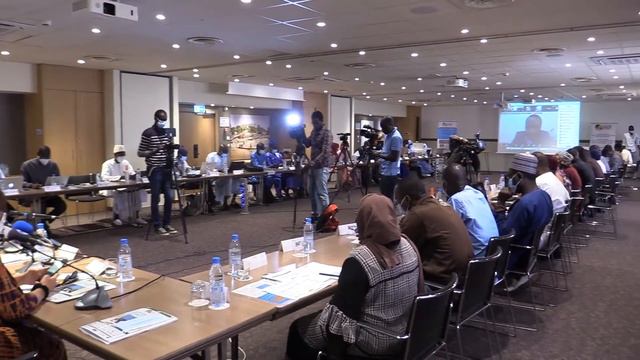 Forum National sur le foncier:Interview Cheikh Oumar Bâ IPAR смотреть онлайн