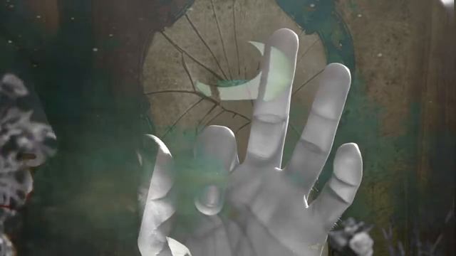 Time was looking for its clock - Mora Amaro la Loba смотреть онлайн