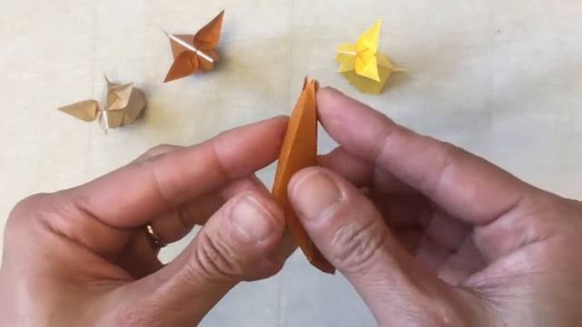 Faire un lapin en origami - spécial Pâques ! смотреть онлайн
