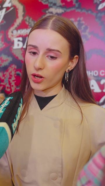 ДЕДУШКИНЫ СЕКРЕТЫ 😲 ИСТОРИЯ ПОДДЕРЖКИ КАРИНЫ КАГРАМАНЯН И МАРИНЫ КРАВЕЦ 💞 #шоу #семья #поддержка смотреть онлайн