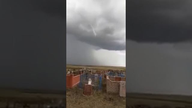 НЕОБЫЧНОЕ ЯВЛЕНИЕ,никогда небыло такого.СевКазахстан.Район Айыртауский.07.2020. смотреть онлайн