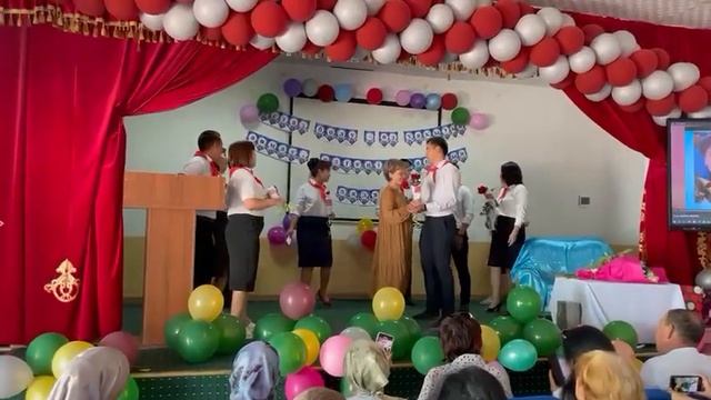 Жұпар апай, зейнеткерлік жасқа шығарып салу смотреть онлайн