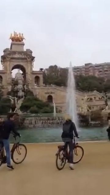 Parco della ciutadella Barcellona смотреть онлайн