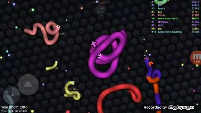 Jogando SLITHER.IO смотреть онлайн