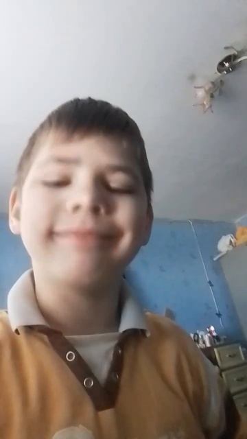 а на районі йде дощ я сижу на кухне хаваю борщ хочу вкусно с капустай смотреть онлайн