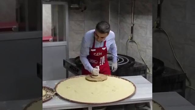 Czn farkıyla Karışık Atom Tatlısı sizlerle !! BU YEMEĞİ SEVEN ARKADAŞINI YORUMDA ETİKETLE смотреть онлайн