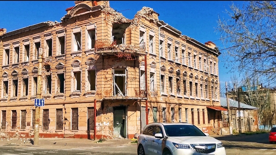 МАРИУПОЛЬ Из руин в Красивый город Что происходит.. 🏛️Восстановление и Жизнь сегодня смотреть онлайн