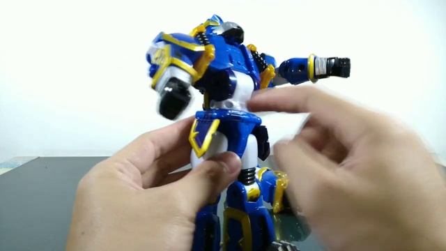 Mecha Gorilla Dari Young Toys! Super 10 Superion Kongor смотреть онлайн