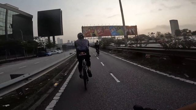 Vlog 101: Cyclist wish list every bike shop should offer. смотреть онлайн