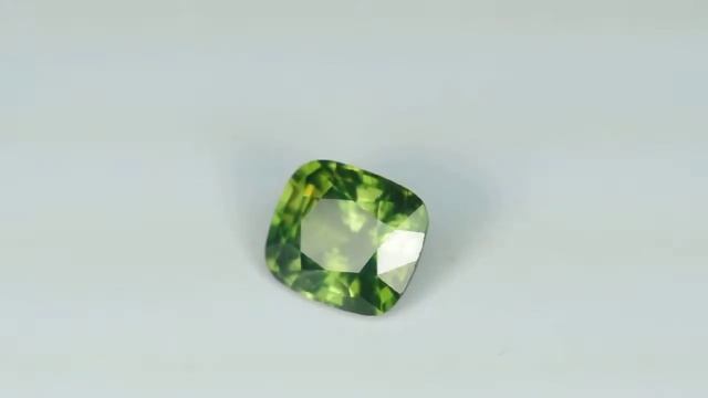 GREEN RATNAPURA ZIRCON - 3.96CT смотреть онлайн