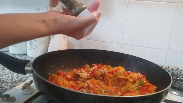 Картофельные лодочки с грибами и сладким перцем смотреть онлайн