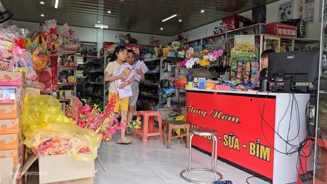 27-year-old single mother, 8 months pregnant, picking grapefruits and selling baby items. смотреть онлайн