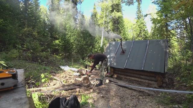 ОДИН В ИЗБЕ ПОСЛЕ COVID19. ПОКРЫЛ КРЫШУ. РАБОТЫ НА КРЫШЕ, СТРОЮ МАНГАЛЬНУЮ ЗОНУ. смотреть онлайн