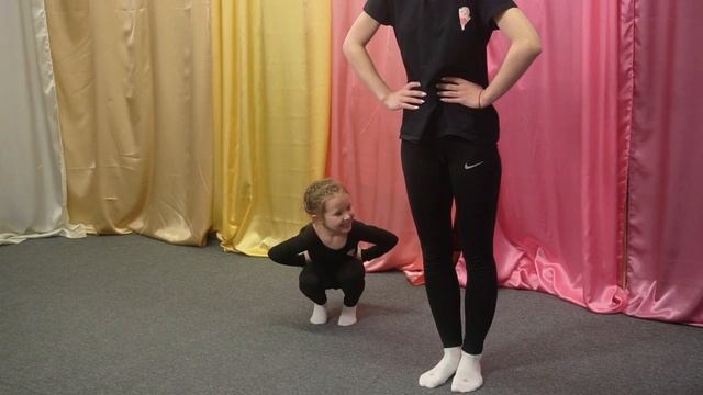 Карлики и великаны смотреть онлайн