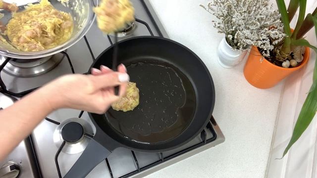 Hühnerbrust, Kartoffeln und Zwiebeln. Ich koche ein köstliches Abendessen in einer Pfanne #50 смотреть онлайн