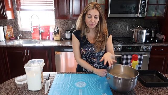 How To Make Garlic Rolls (Chesnochnie Pampushki)