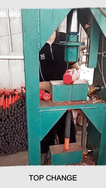 Hammer Handle Installation #craft #smartwork #short #viral #fpy смотреть онлайн