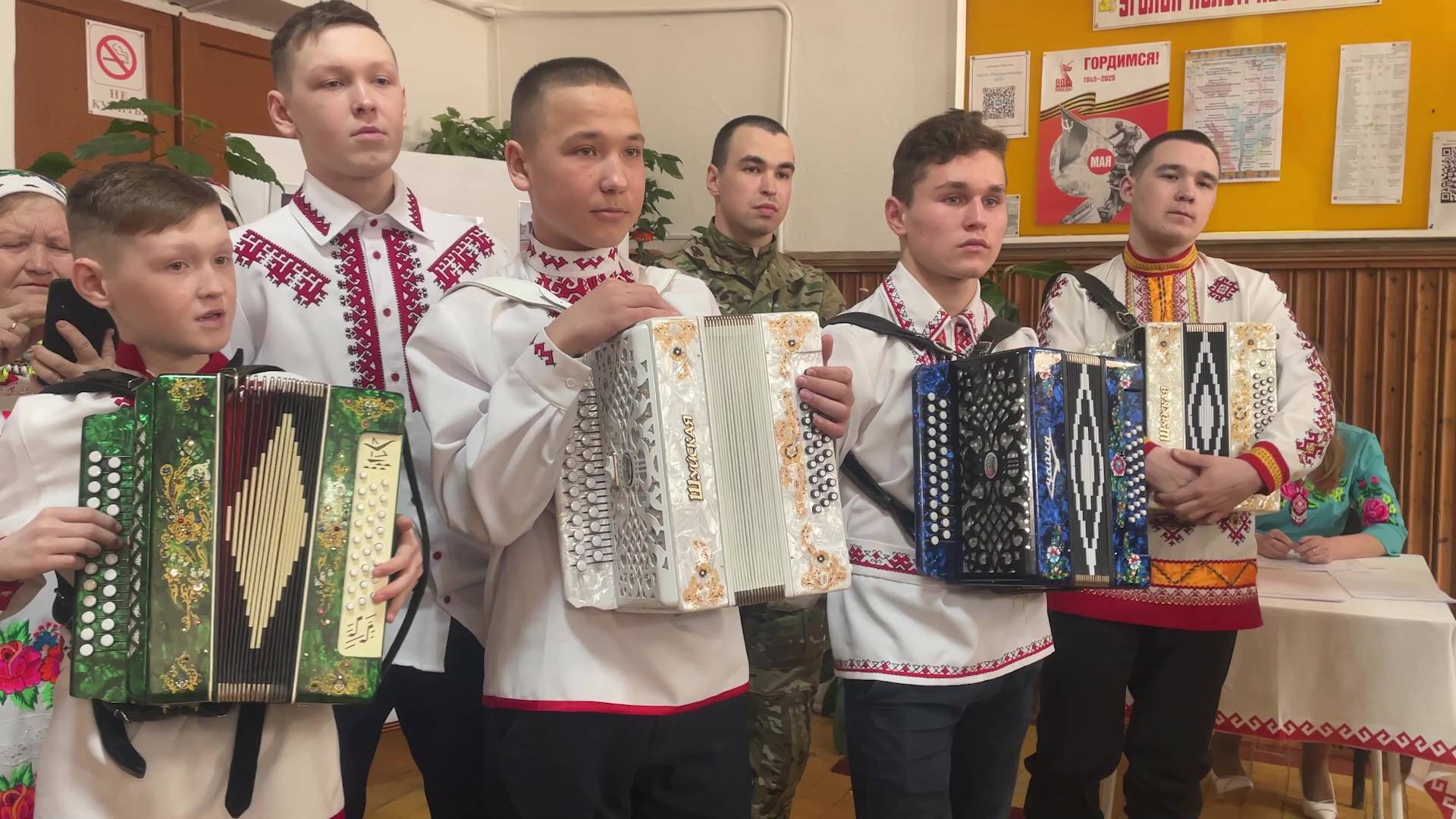 Самырык гармоньчо-влак коклаште икымше гана эртыше «Лач тиде омо…» фестиваль-конкурс гыч репортаж. 2 смотреть онлайн