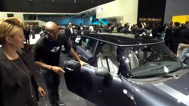 MINI Laval - World Premiere of MINI Yours at the 2011 Geneva Motor Show смотреть онлайн