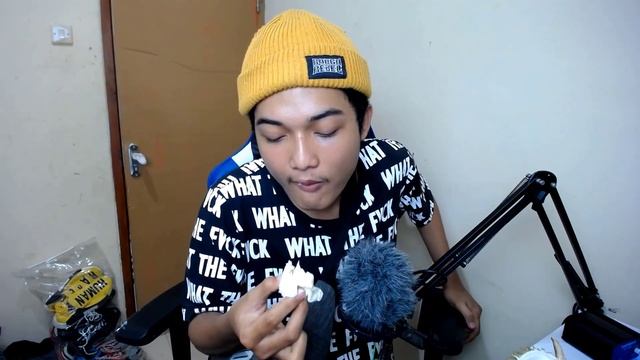 MENCOBA DURIAN PERTAMA KALI ! - Baru kali ini nyoba seumur hidup , enak gak ya?