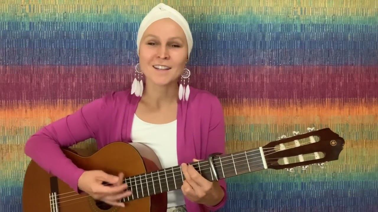 Vakratunda Mahakaya | Ganesha Mantra | Julia Konon