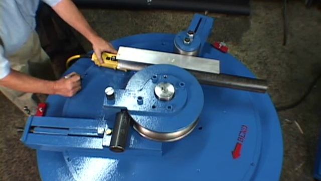 Calibrating the bender for 90 degrees with a test bend смотреть онлайн