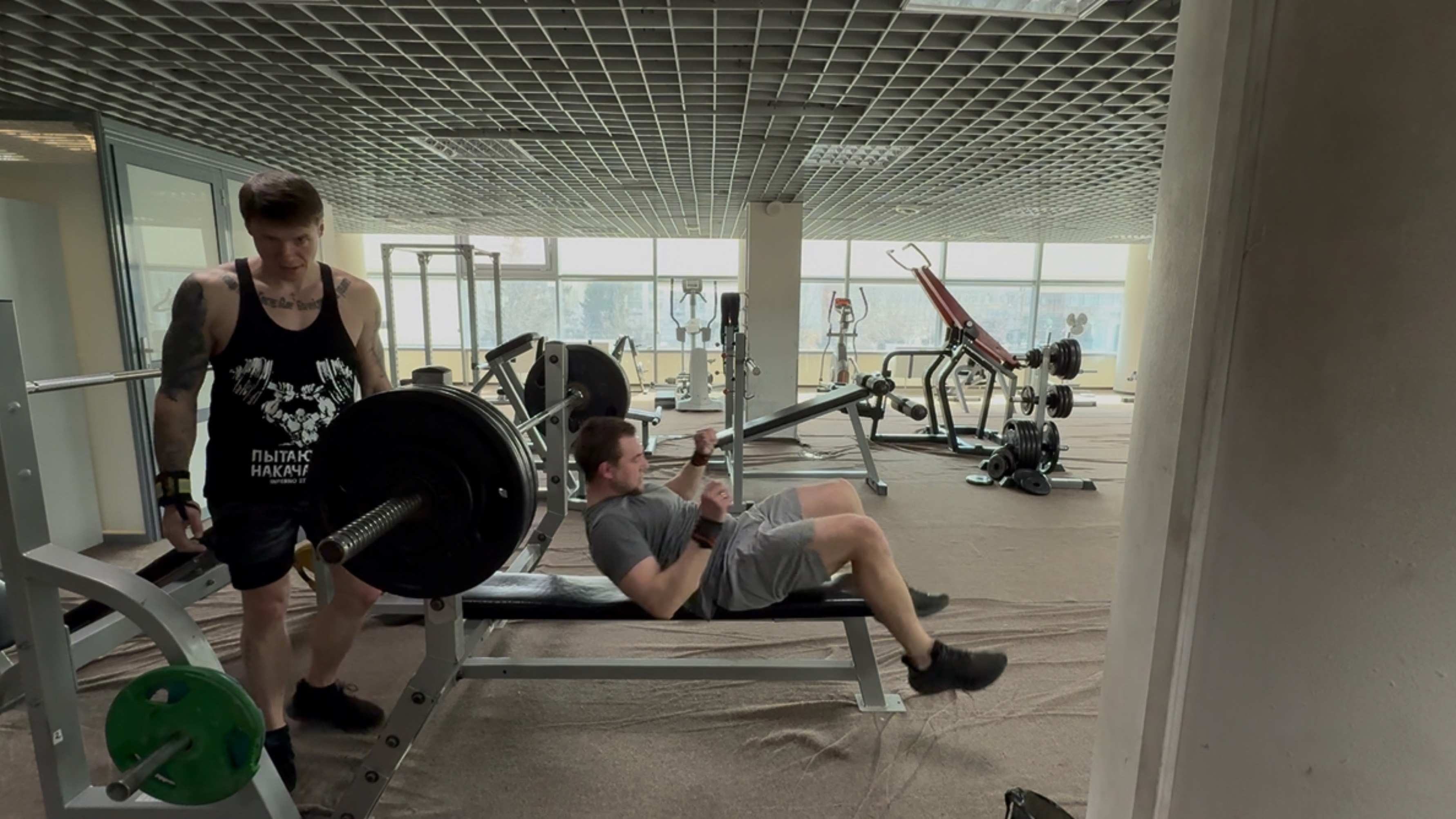 Пытаюсь Накачаца!Еда и Спорт. смотреть онлайн