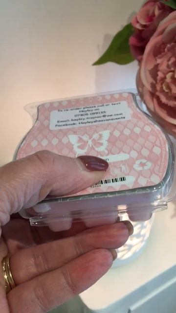 Pink Cotton // Linen Fresh with a fruity twist // Hayleysheavenscents // Scentsy смотреть онлайн