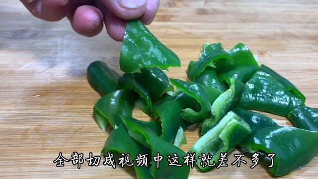 紅燒茄子直接下鍋炸是大錯，多加這一個步驟，不吸油，營養又美味【阿光廚房】#紅燒茄子 #茄子