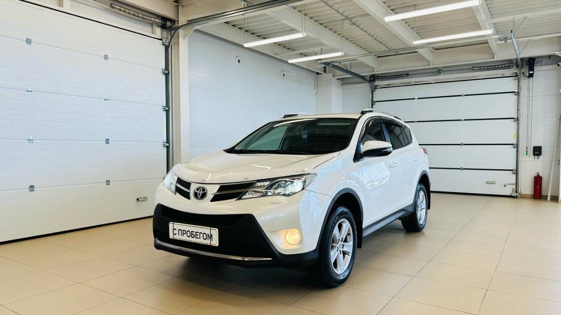 Toyota RAV4, 2013 год